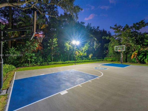 9500 SW 61st Ct, Pinecrest FL 33156