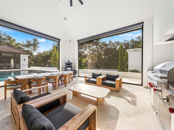 9500 SW 61st Ct, Pinecrest FL 33156