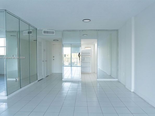 16850 S Glades Dr 3C, North Miami Beach FL 33162