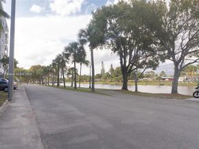 16850 S Glades Dr 3C, North Miami Beach FL 33162
