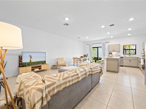 369 NW 8th Ct, Pompano Beach FL 33060