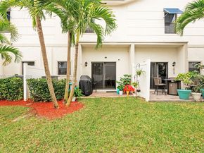 369 NW 8th Ct, Pompano Beach FL 33060