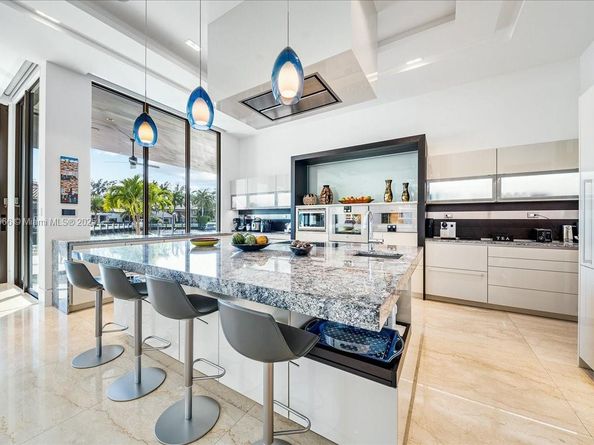 20 Compass Isle, Fort Lauderdale FL 33308