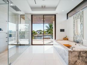 20 Compass Isle, Fort Lauderdale FL 33308