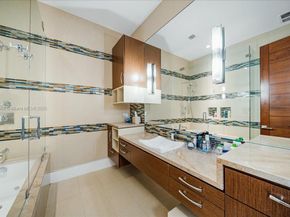 20 Compass Isle, Fort Lauderdale FL 33308