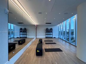 175 se 25 rd 2803, Miami FL 33129
