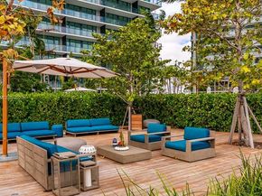 650 NE 32nd St 2105, Miami FL 33137