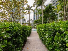 650 NE 32nd St 2105, Miami FL 33137