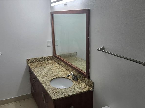 215 SW 117th Ter 14104, Pembroke Pines FL 33025
