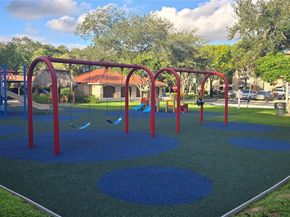 215 SW 117th Ter 14104, Pembroke Pines FL 33025