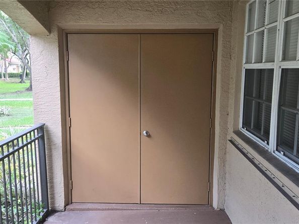 215 SW 117th Ter 14104, Pembroke Pines FL 33025