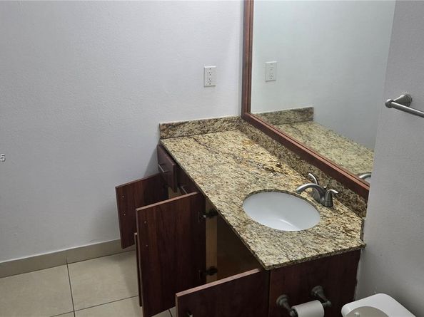 215 SW 117th Ter 14104, Pembroke Pines FL 33025