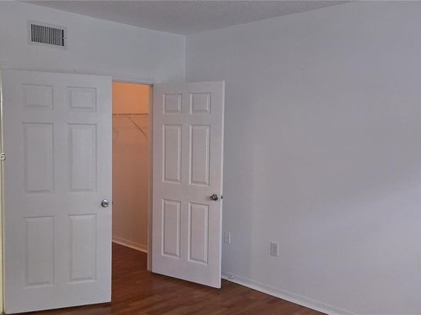 215 SW 117th Ter 14104, Pembroke Pines FL 33025