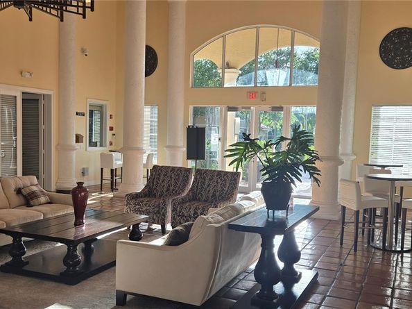215 SW 117th Ter 14104, Pembroke Pines FL 33025
