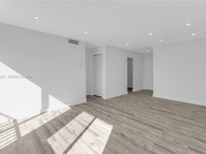 7925 Carlyle Ave 402, Miami Beach FL 33141