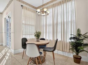 832 Hollywood Blvd, Hollywood FL 33019