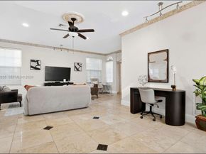 832 Hollywood Blvd, Hollywood FL 33019