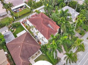 832 Hollywood Blvd, Hollywood FL 33019