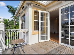 832 Hollywood Blvd, Hollywood FL 33019