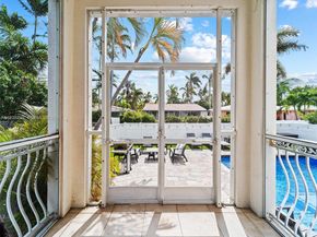 832 Hollywood Blvd, Hollywood FL 33019