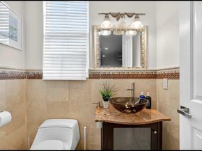 832 Hollywood Blvd, Hollywood FL 33019