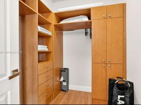 832 Hollywood Blvd, Hollywood FL 33019