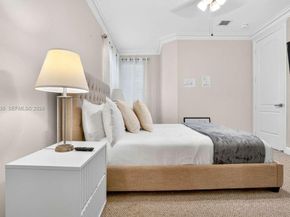 832 Hollywood Blvd, Hollywood FL 33019