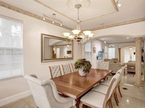 832 Hollywood Blvd, Hollywood FL 33019