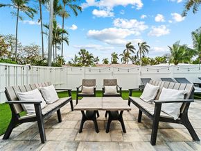 832 Hollywood Blvd, Hollywood FL 33019