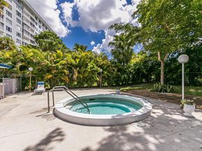 3800 Hillcrest Dr 511, Hollywood FL 33021