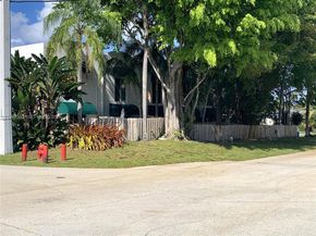 690 SE 23rd Ave 4, Pompano Beach FL 33062