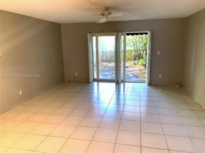690 SE 23rd Ave 4, Pompano Beach FL 33062