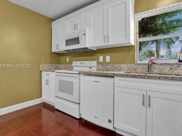 130 NE 21st Ct, Pompano Beach FL 33060