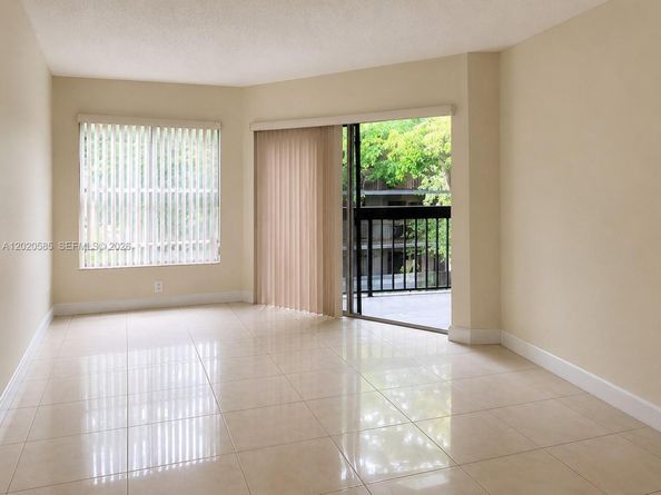 13255 SW 88 Ln 406CS, Kendall FL 33186