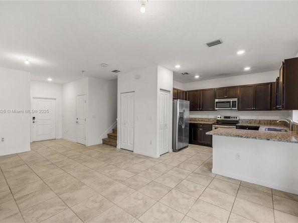 20661 NE 2nd Ct, Miami FL 33179