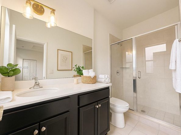 20661 NE 2nd Ct, Miami FL 33179