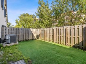 20661 NE 2nd Ct, Miami FL 33179