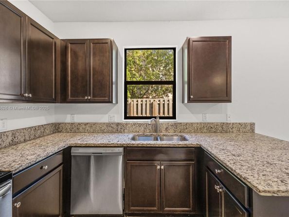 20661 NE 2nd Ct, Miami FL 33179