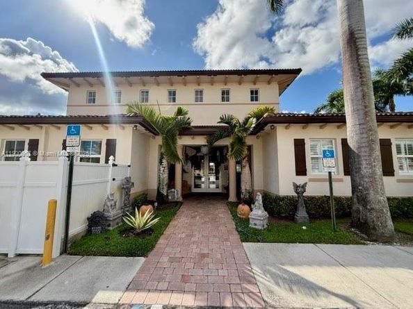 12925 SW 134th Ter, Miami FL 33186