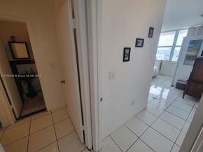 5601 Collins Ave PH9, Miami Beach FL 33140