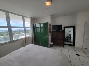 5601 Collins Ave PH9, Miami Beach FL 33140