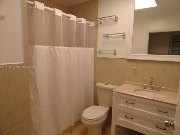 18901 SW 97th Ave, Cutler Bay FL 33157