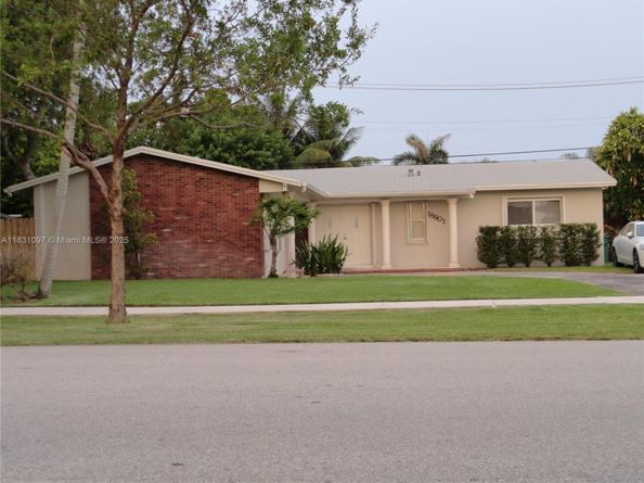 18901 SW 97th Ave, Cutler Bay FL 33157