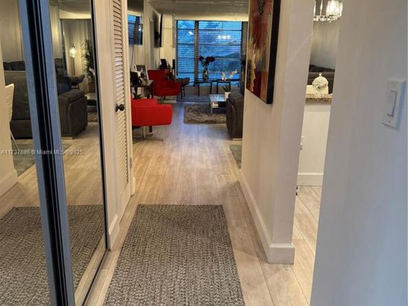 8101 N Sunrise Lakes Dr 309, Sunrise FL 33322