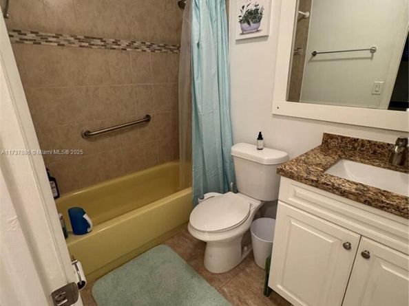 8101 N Sunrise Lakes Dr 309, Sunrise FL 33322