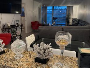 8101 N Sunrise Lakes Dr 309, Sunrise FL 33322