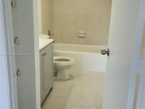 4174 Inverrary Dr 311, Lauderhill FL 33319