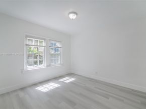 1250 NW 43rd St, Miami FL 33142