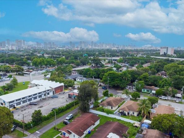 1250 NW 43rd St, Miami FL 33142