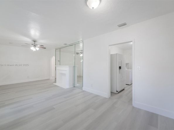 1250 NW 43rd St, Miami FL 33142